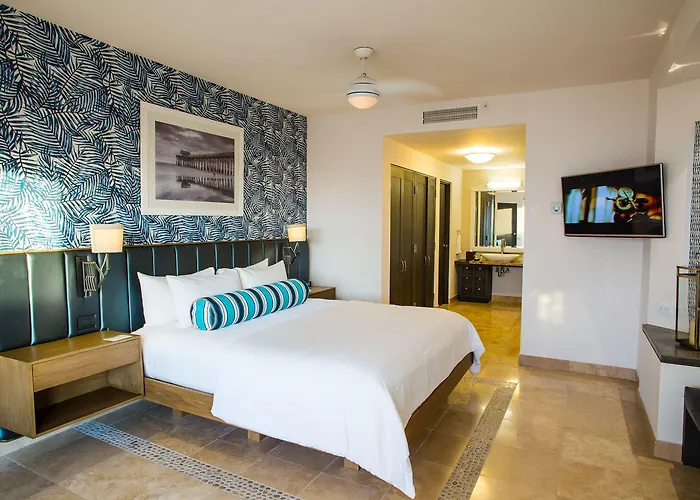 At Cabo And 5* Cabo San Lucas