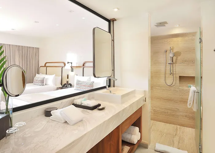 Hotel At Cabo And Cabo San Lucas