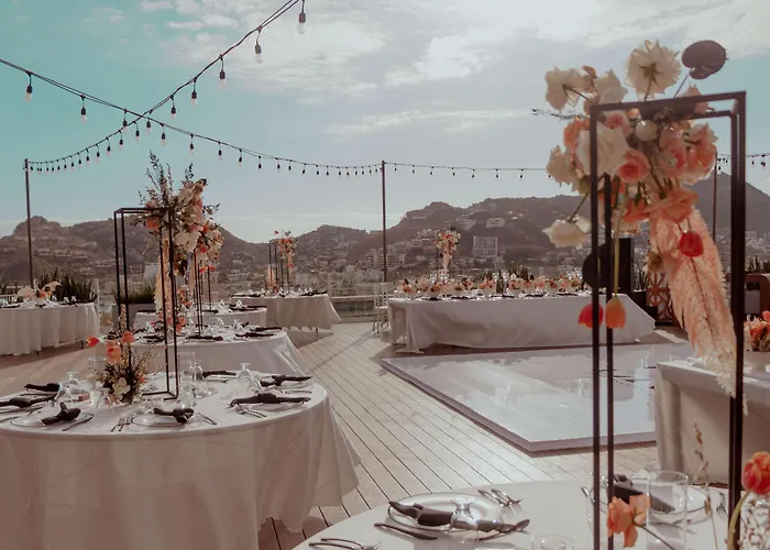 At Cabo And 5* Cabo San Lucas